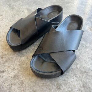 COS Co Collection Cross Slide Sandal in Smooth Leather - Black